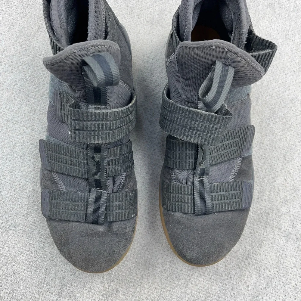Nike LeBron Soldier 11 Dark Grey Mid Top Basketball Sneakers 897646-003 Sz 11.5
